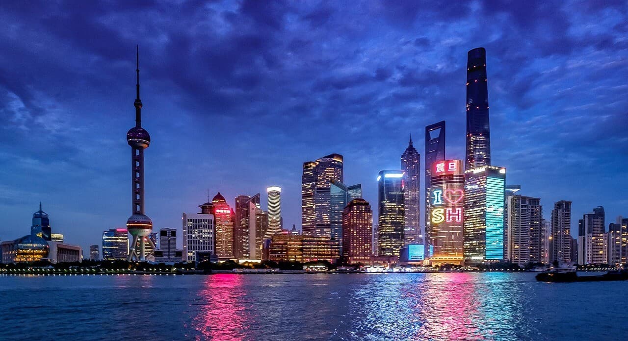 Shanghai Real Estate Forecast 2025: Best Areas to Invest & GRAI’s AI Market Insights