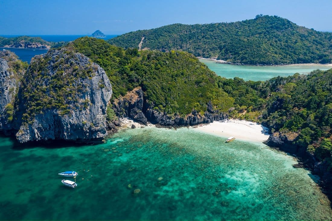 Thailand for Digital Nomads in 2025: The Complete Real Estate & Investment Guide